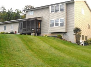 3447 Collins Rd, Syracuse, NY 13215