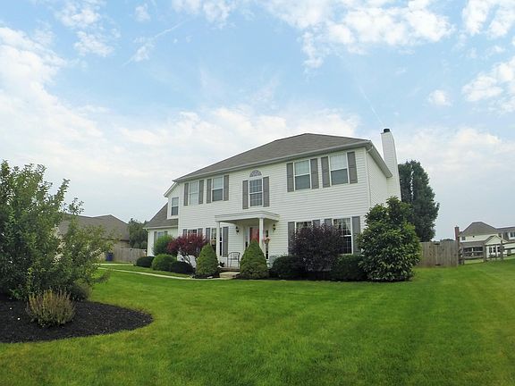 2nd image of 104 Penrod Ave SW