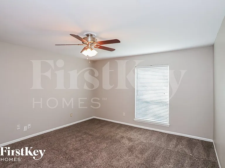 7902 Beaufort Dr — Photo 7
