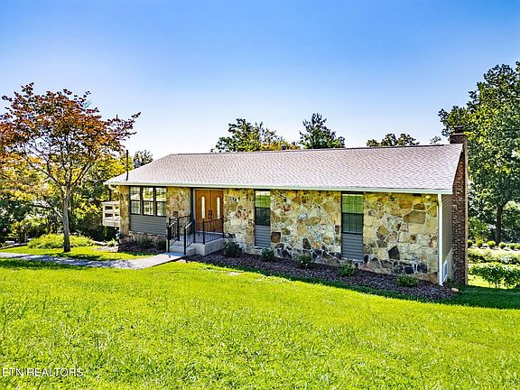 2nd image of 4804 Farland Dr