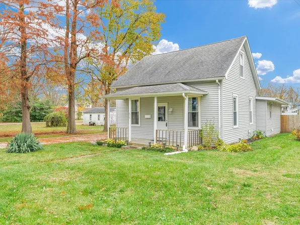 615 W Blaine St, Monticello, IL 61856