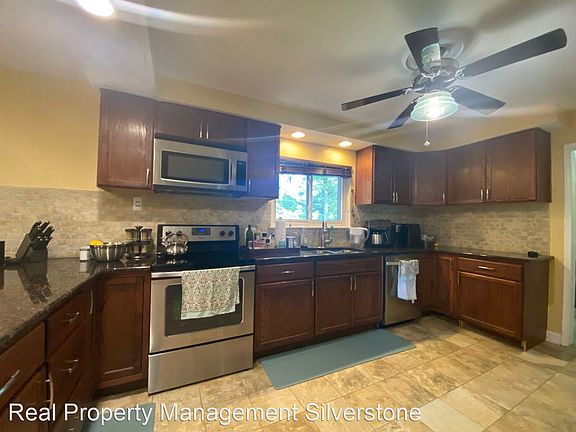 4th image of 28514 Lincolnview Dr