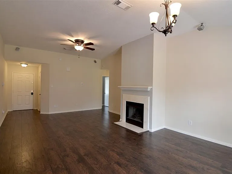 28926 Sedgefield St — Photo 4