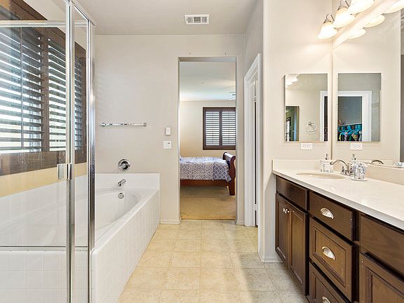 4th image of 30078 Wales Ct