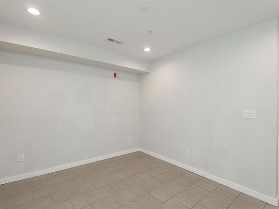5th image of 1818 Harlan St #1