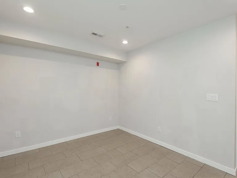 1816 Harlan St #1 — Photo 12