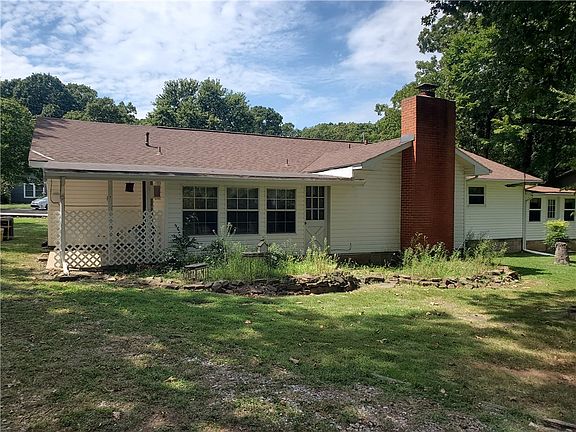 5th image of 1910 N Austin Dr