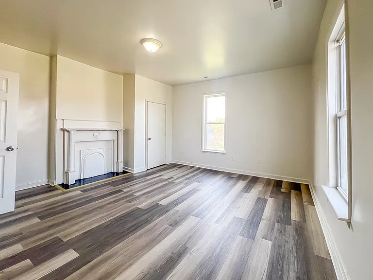 608 Halifax St — Photo 20