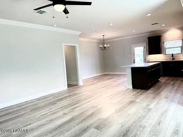 4 bed, 2.5 bath, 1833 sqft, $2,100 — Photo 4