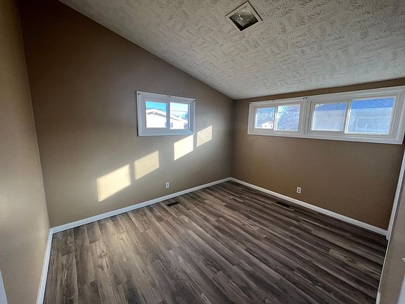4th image of 2885 Foxboro Dr