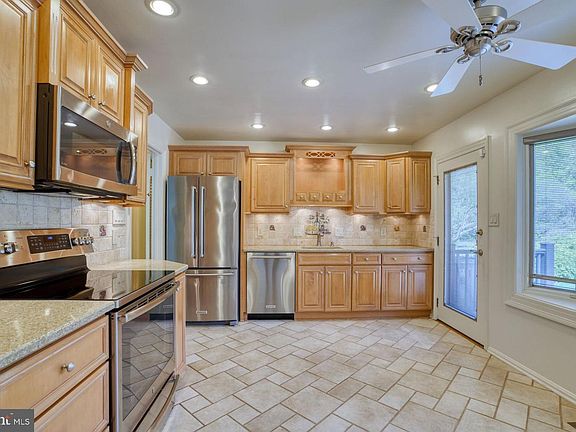 5th image of 8520 Braeburn Dr