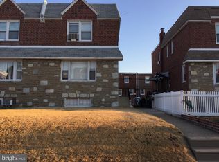 1815 Danforth St, Philadelphia, PA 19152