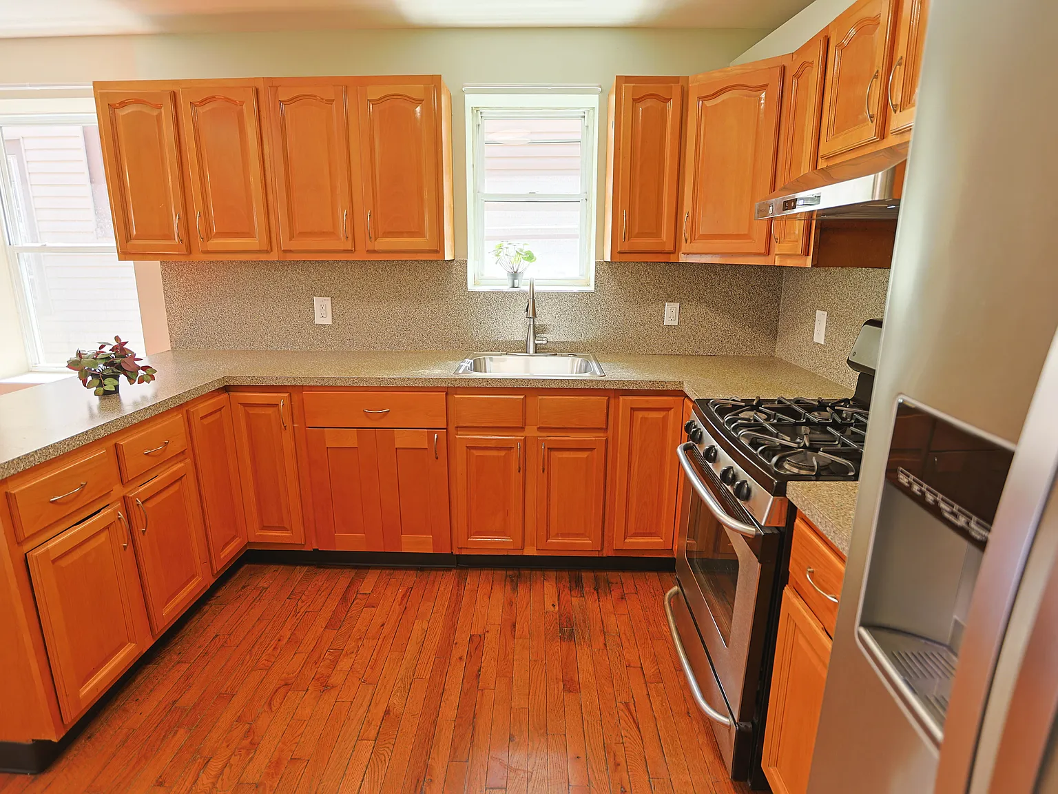 56-36 Remsen Place — Photo 4