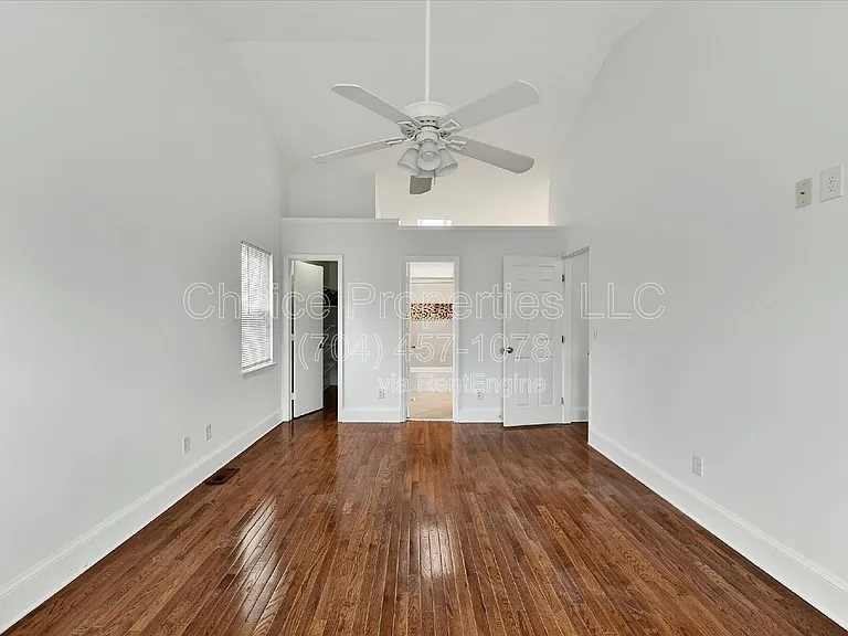 8413 Red Setter Ln — Photo 17