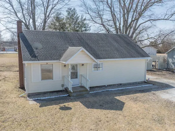 405 W High Way #24, Wolcott, IN 47995