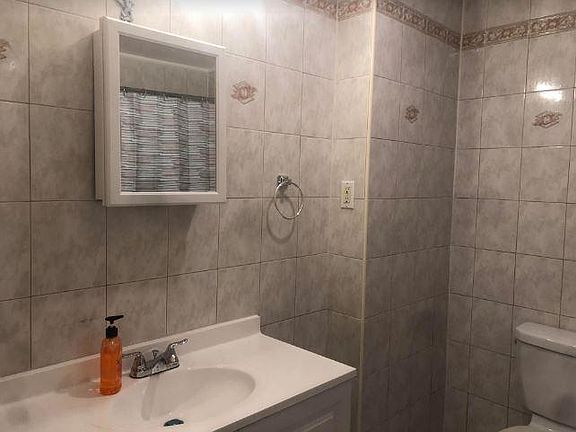 5th image of 6203 Denny Ave