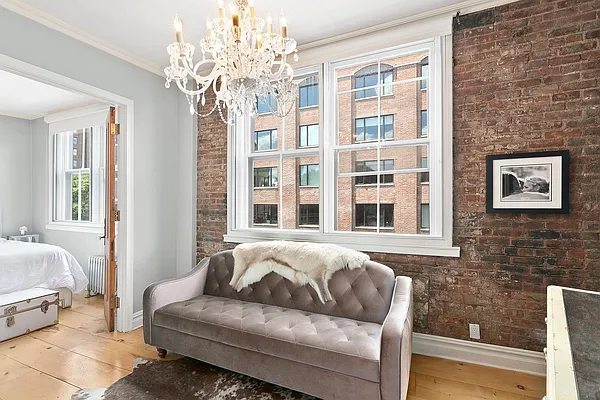 Sold by Compass | media 18