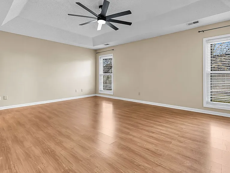 111 Hopper Dr — Photo 25