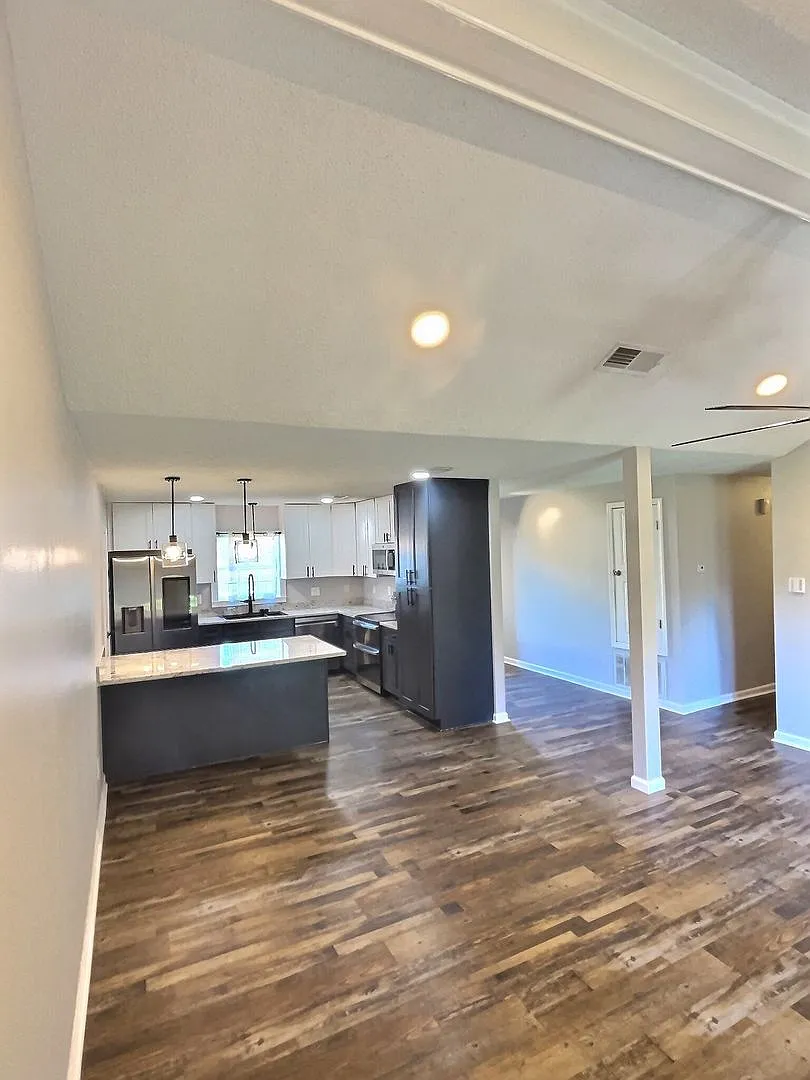 Coming Soon! Beautifully Remodeled 3bd/2ba Home In Ocean Springs, Ms! Move-In Special! — Photo 4
