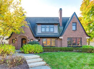 229 E Center Ave, Lake Bluff, IL 60044