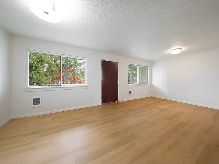 301 S 82nd St #5 — Photo 5