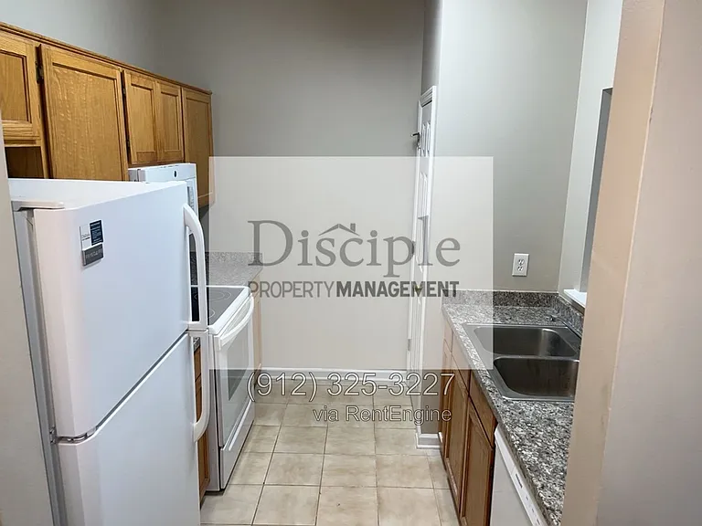 22 E Dubois St #7B — Photo 10