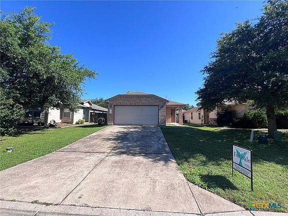 2nd image of 17904 Majestic Elm Ln