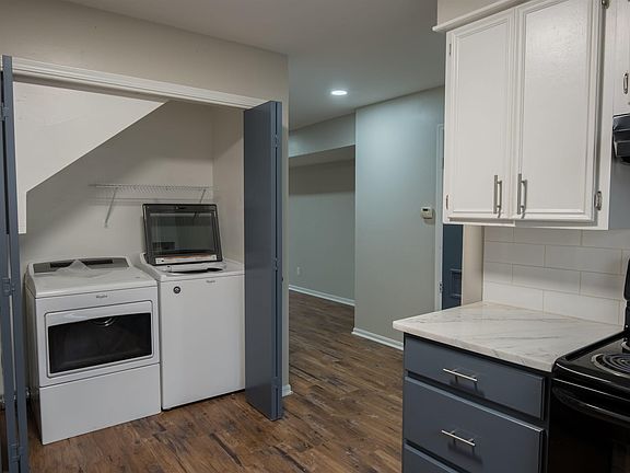 4th image of 408 W 4th St