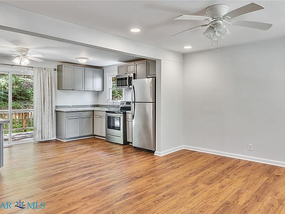 2nd image of 8993 River Rd