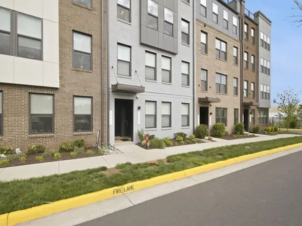 20354 Newfoundland Sq, Ashburn, VA 20147