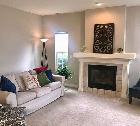 4th image of 2815 Wilton Ln E