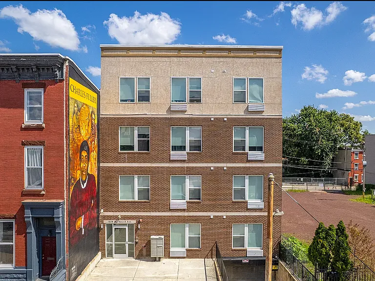 Girard Flats — Photo 32