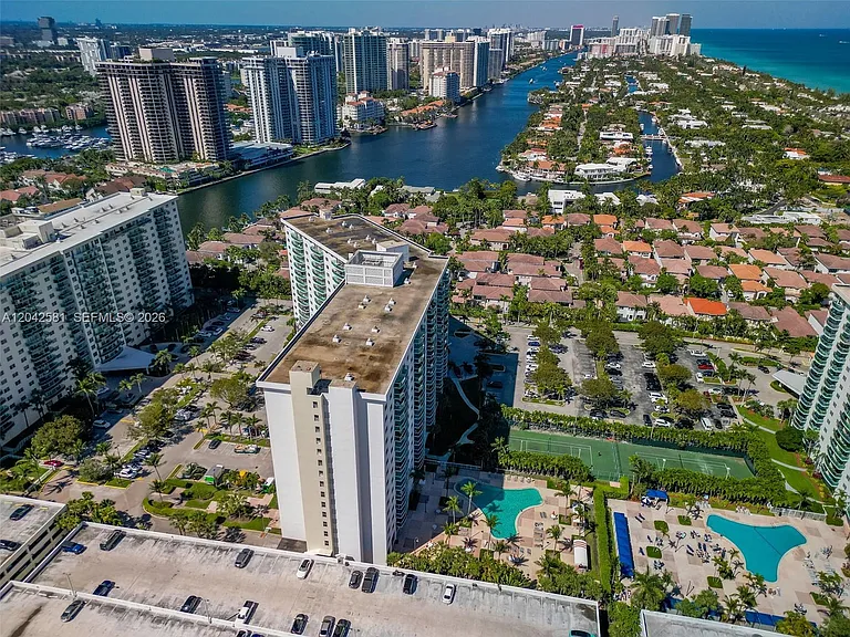 19380 Collins Ave #1224 — Photo 31