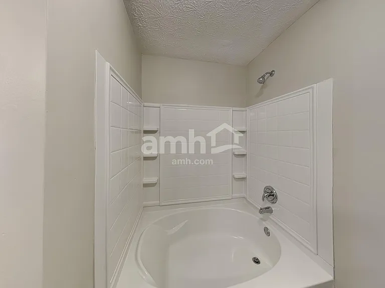 1127 Fiesta Dr — Photo 10