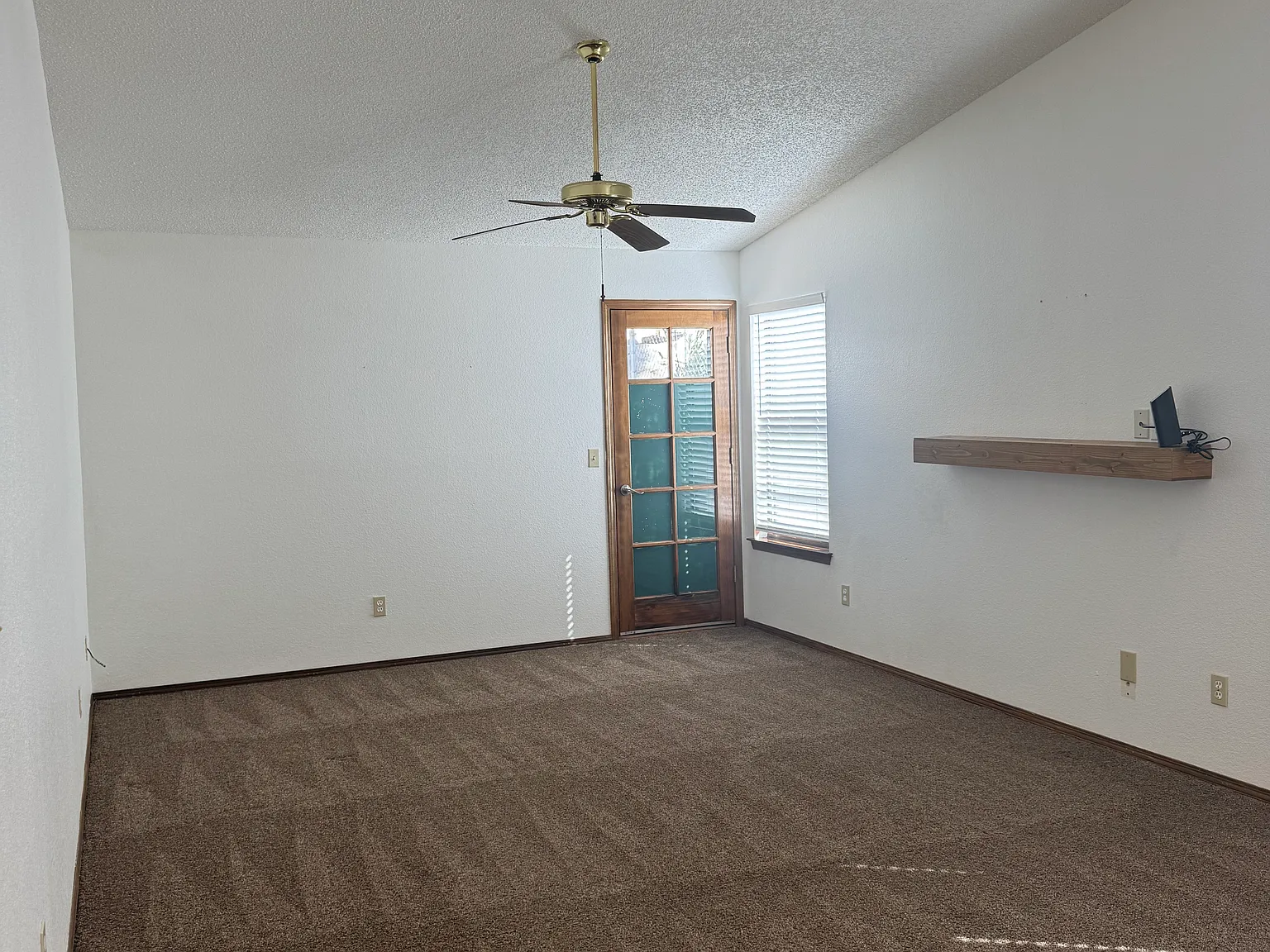 1214 N Willow St — Photo 2