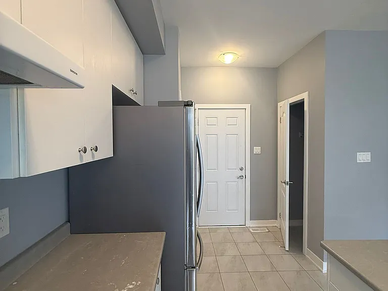 117 Keelson St N — Photo 19