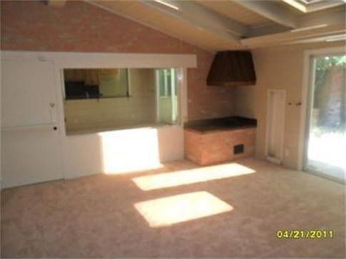 2nd image of 1124 W Benjamin Holt Dr