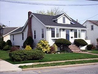 1st image of 2641 Hewlett Ln