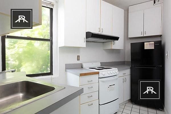 1st image of 141 Englewood Ave APT 31