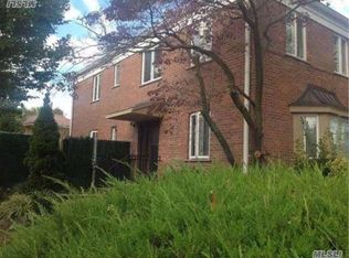 7376 197th St, Fresh Meadows, NY 11366