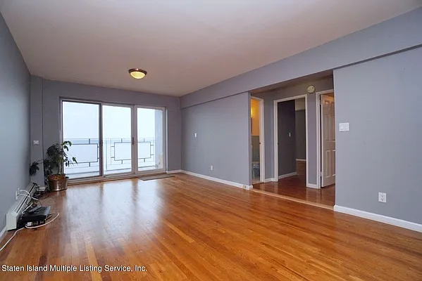 Sold by REMAX Elite | media 17