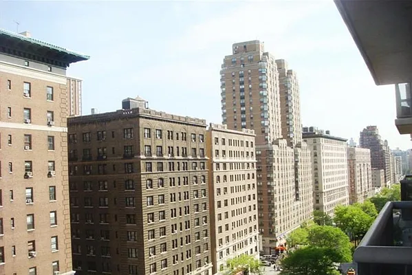 Rented by Akam Sales and Brokerage | media 11