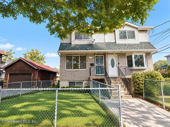 2nd image of 233 Tompkins Ave