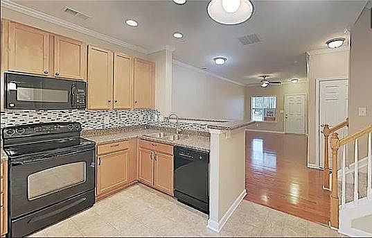 4th image of 14047 Singleleaf Ln