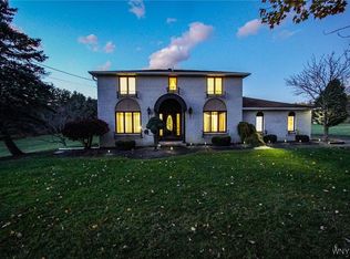 6222 Newton Rd, Orchard Park, NY 14127