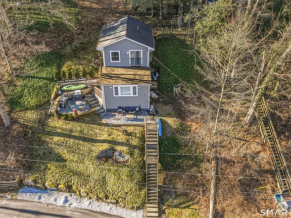 3rd image of 12 Bankside Trail