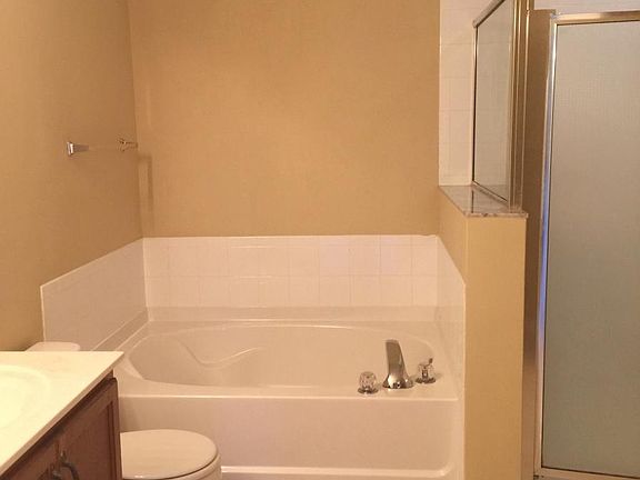 5th image of 8011 Allamanda Ct #2