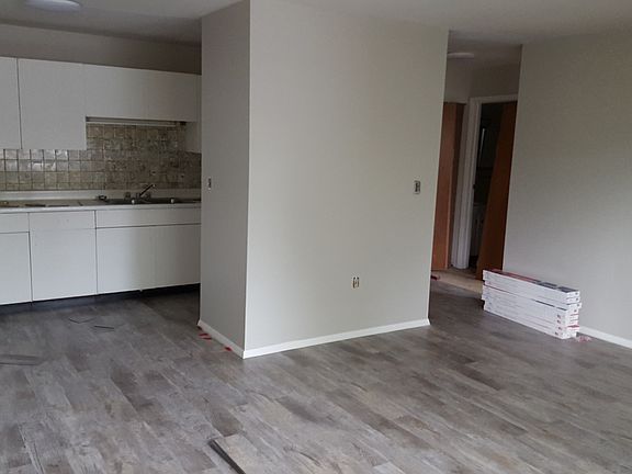 3rd image of 718 Broadway St #1B