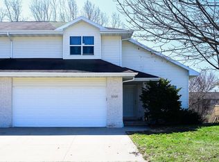 5325 Brookview Dr, Appleton, WI 54913