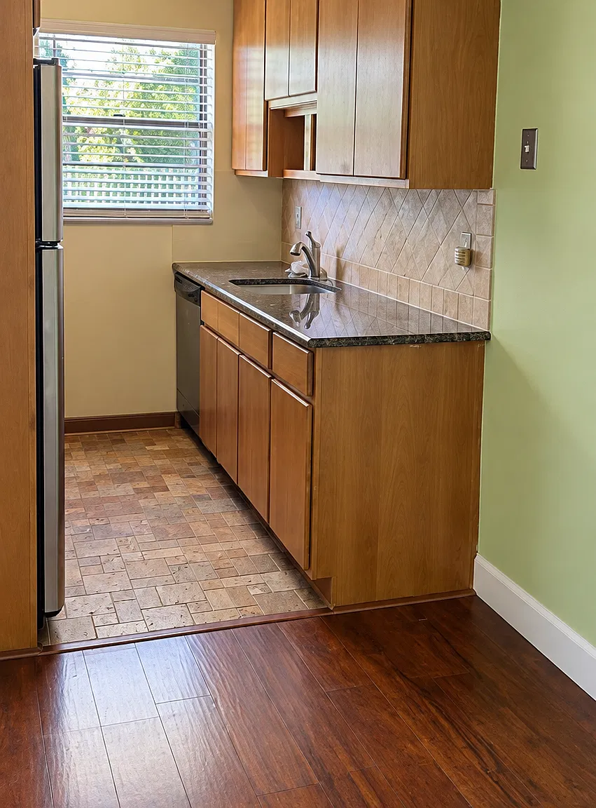 216 N Federal Hwy — Photo 1